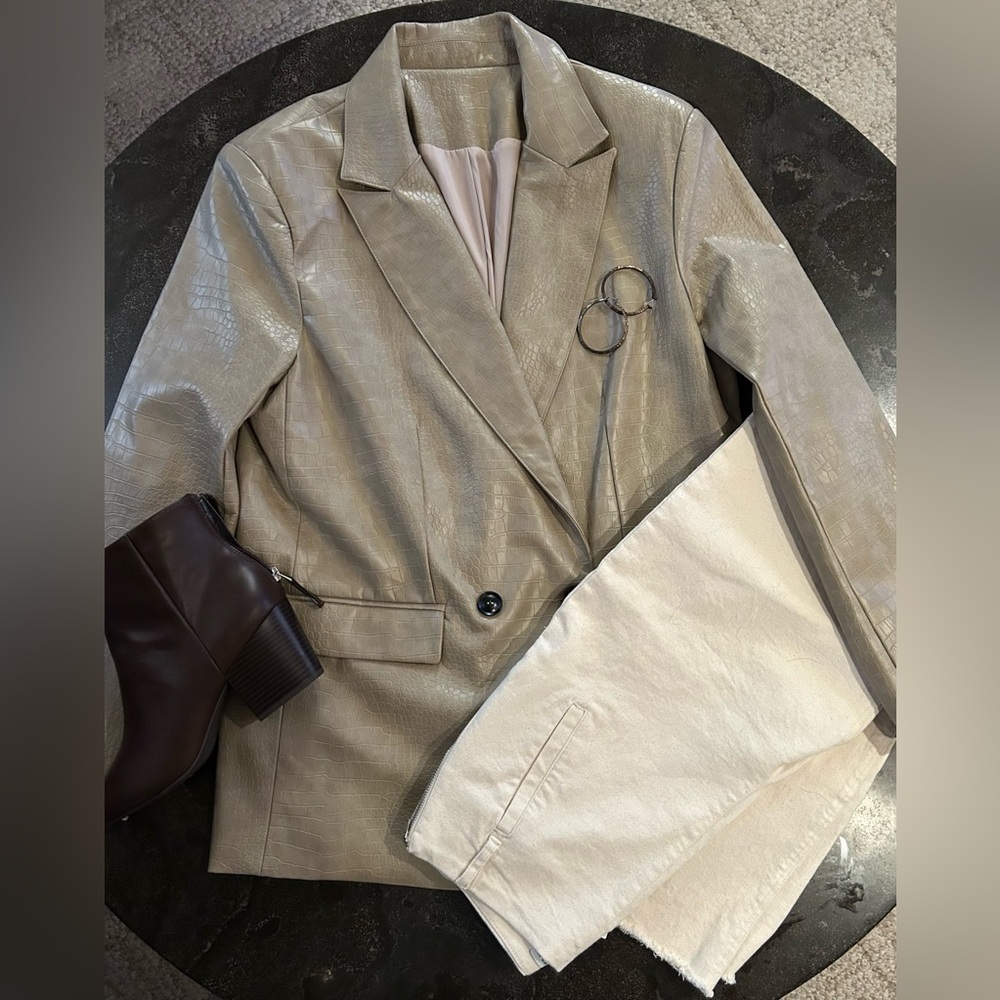 Forever 21 | Beige Faux Crocodile Leather Blazer